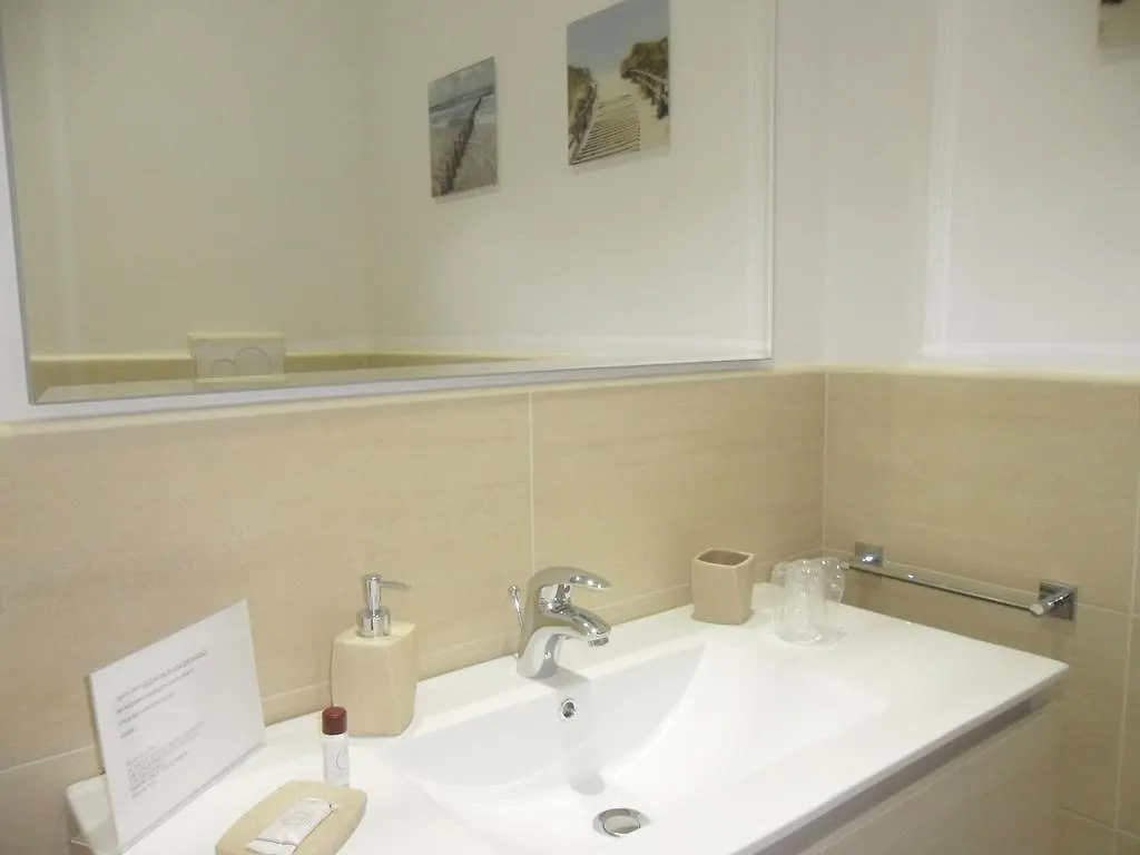 Apartment Maison Morara Hotel Bologna Italy